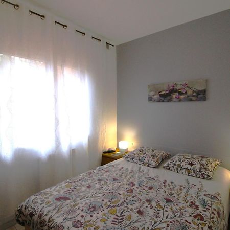 Rose De Sel Apartment Hyeres Bagian luar foto