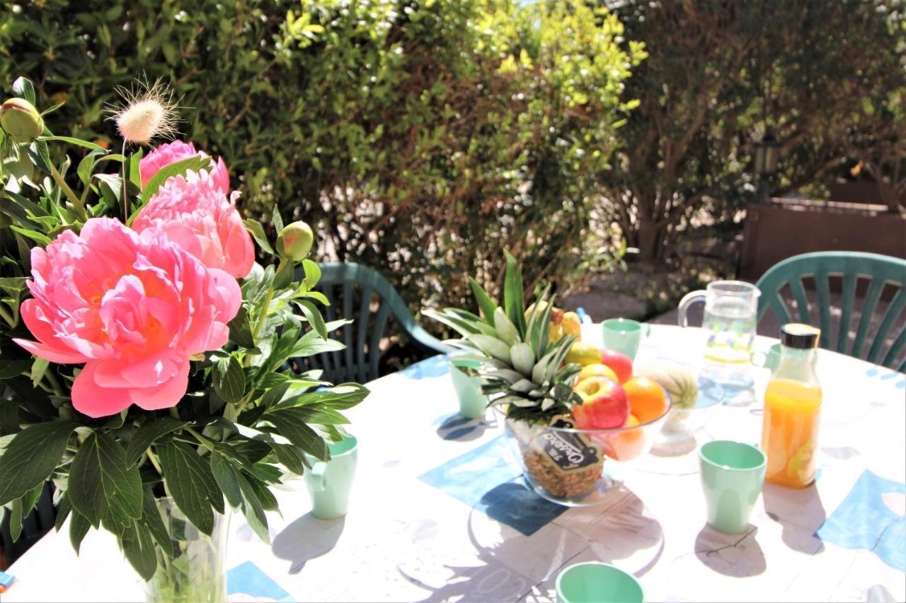 Rose De Sel Apartment Hyeres Bagian luar foto