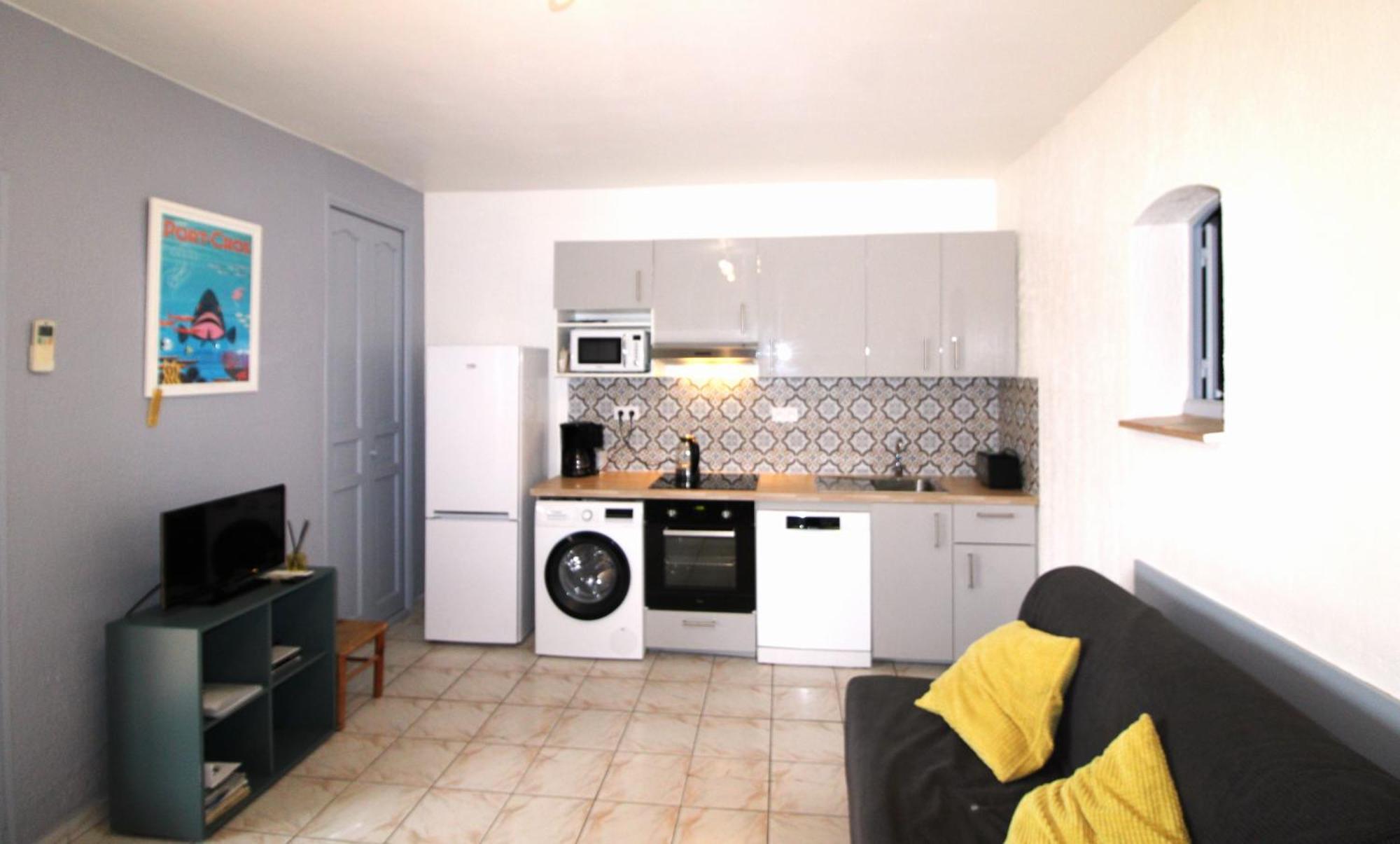 Rose De Sel Apartment Hyeres Bagian luar foto